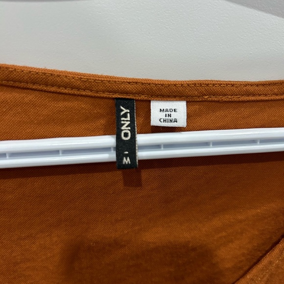 Crop top - Picture 3 of 3